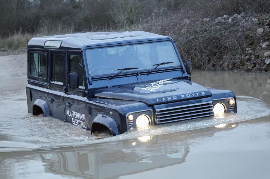  Land Rover Defender 110 Electric Research Vehicle 2013 года  (фото 14 из 14)